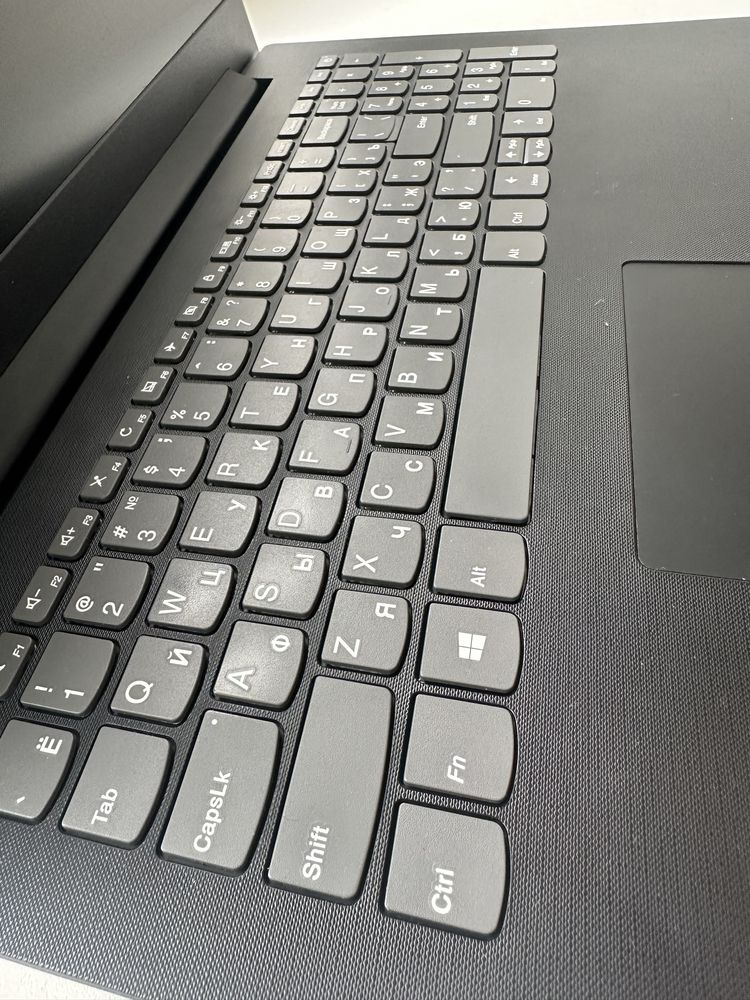 Продам Ноутбук Lenovo V145-15AST