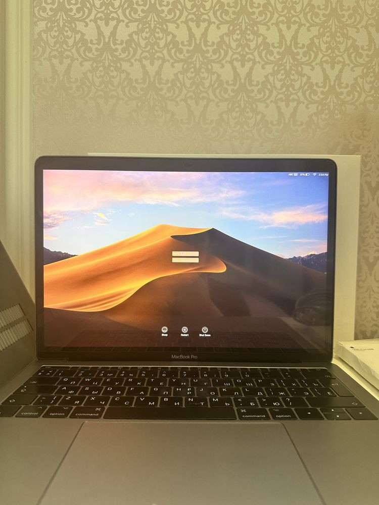 Продам Macbook pro 13 2016года