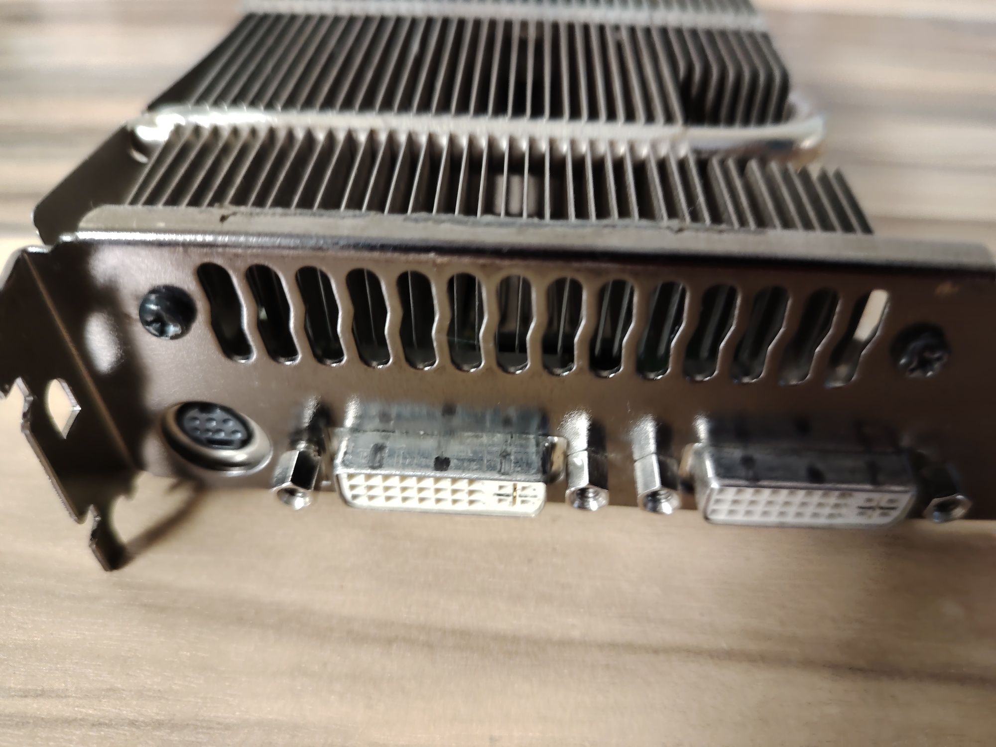 Видеокарта NX8800gts