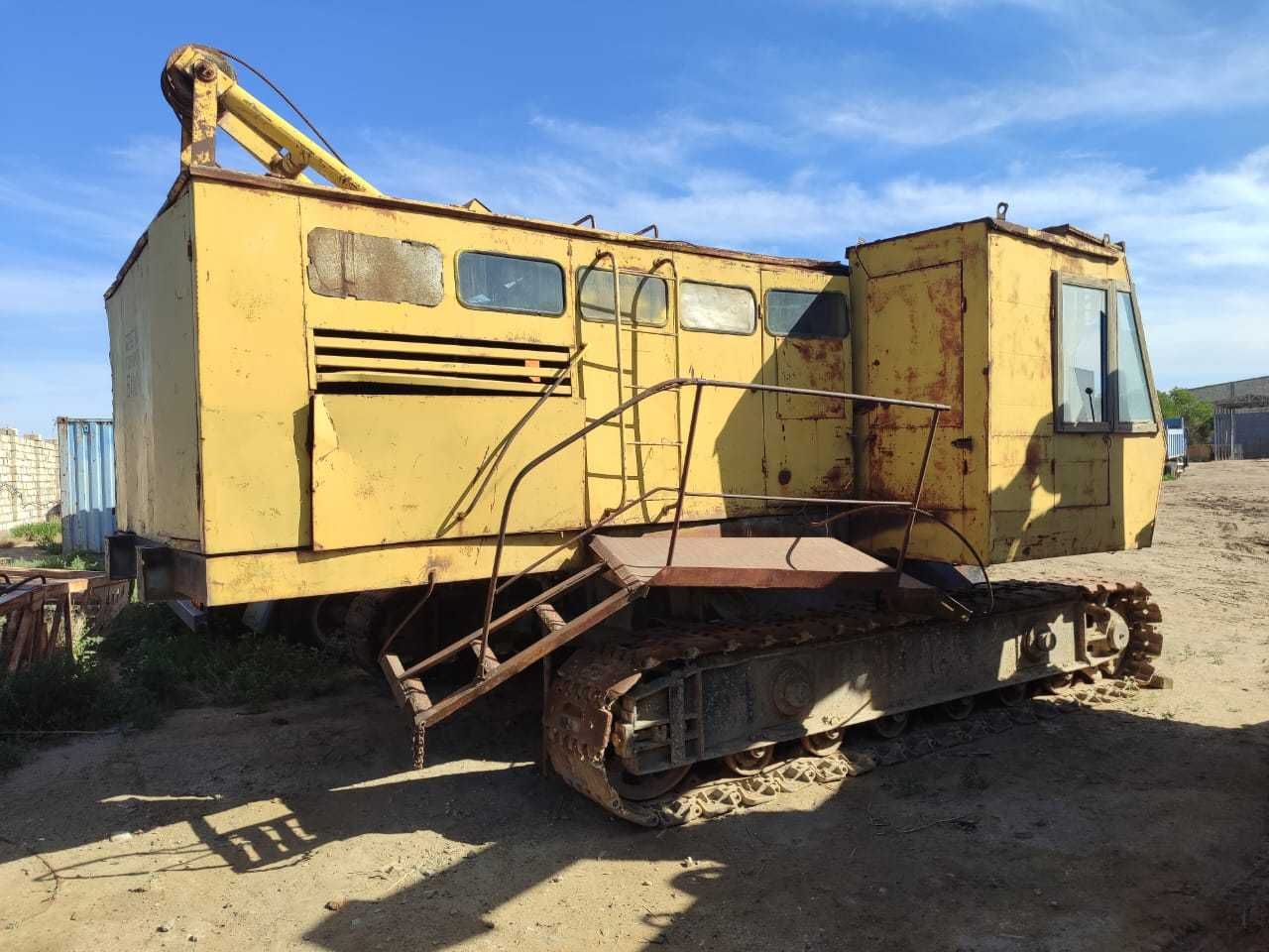 Гусеничный кран ДЭК-251
