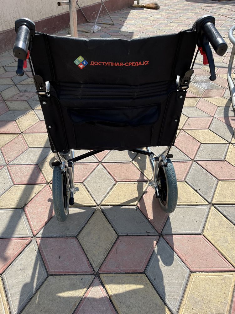 Продается инвалидная коляска