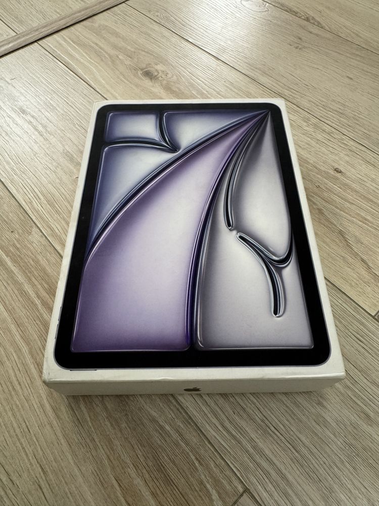 iPad Air 256 гб (2024 года) 11-дюймовым экраном