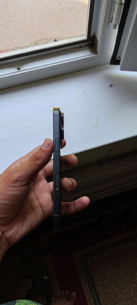 IPhone 16 pro black titanium