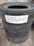 Шины 225/70R15C комплект.