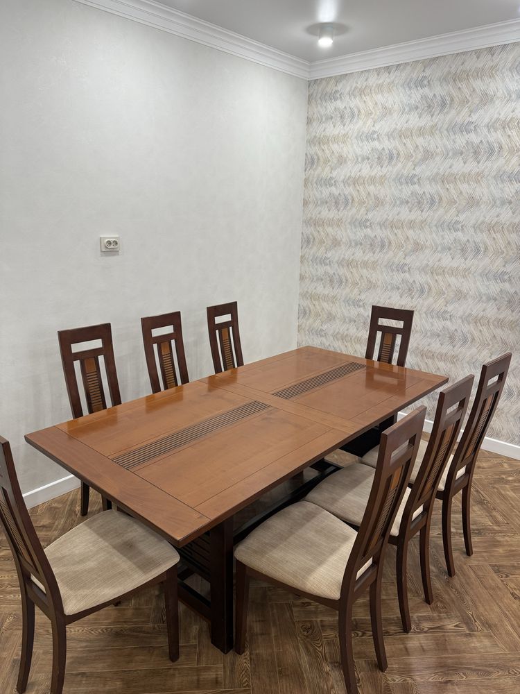 Продам стол с 10ю стульями
