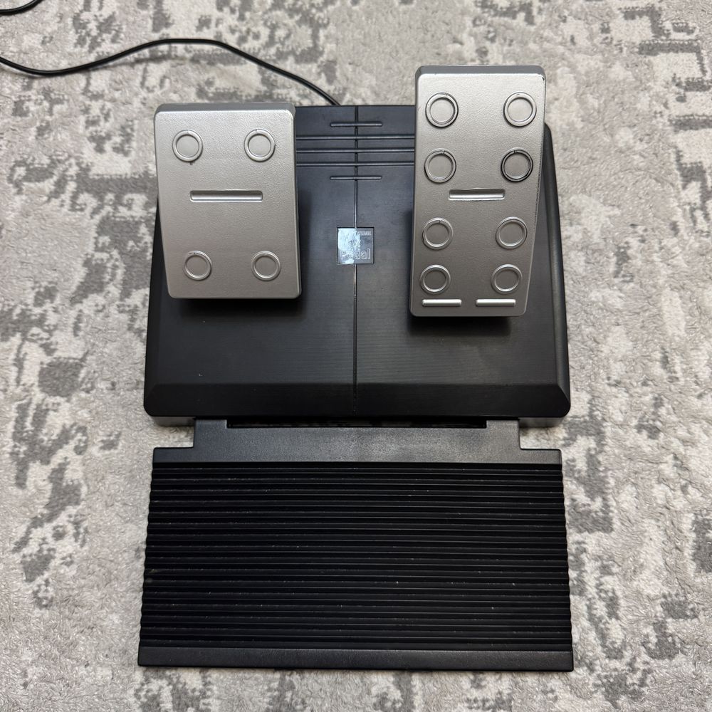 Продам игровой руль SVEN GS-W800