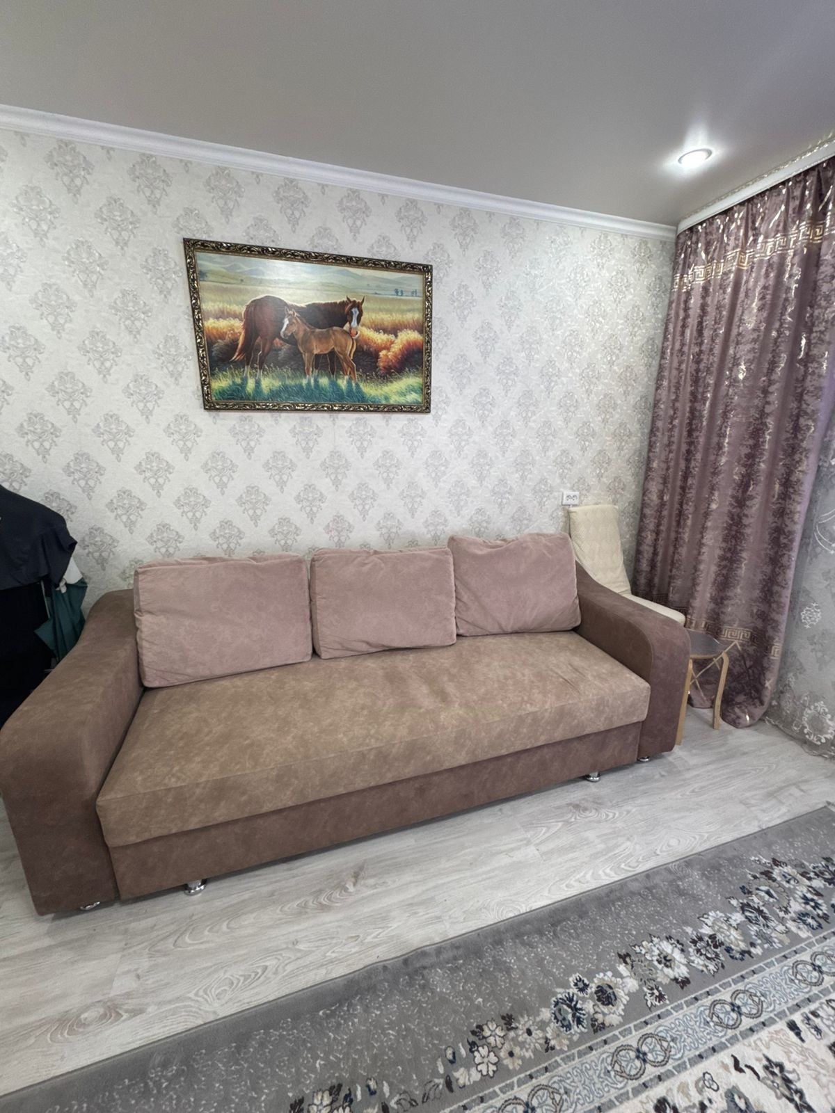 Продам диван 240см