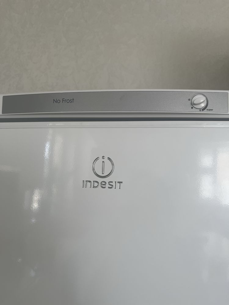 Морозильник Indesit