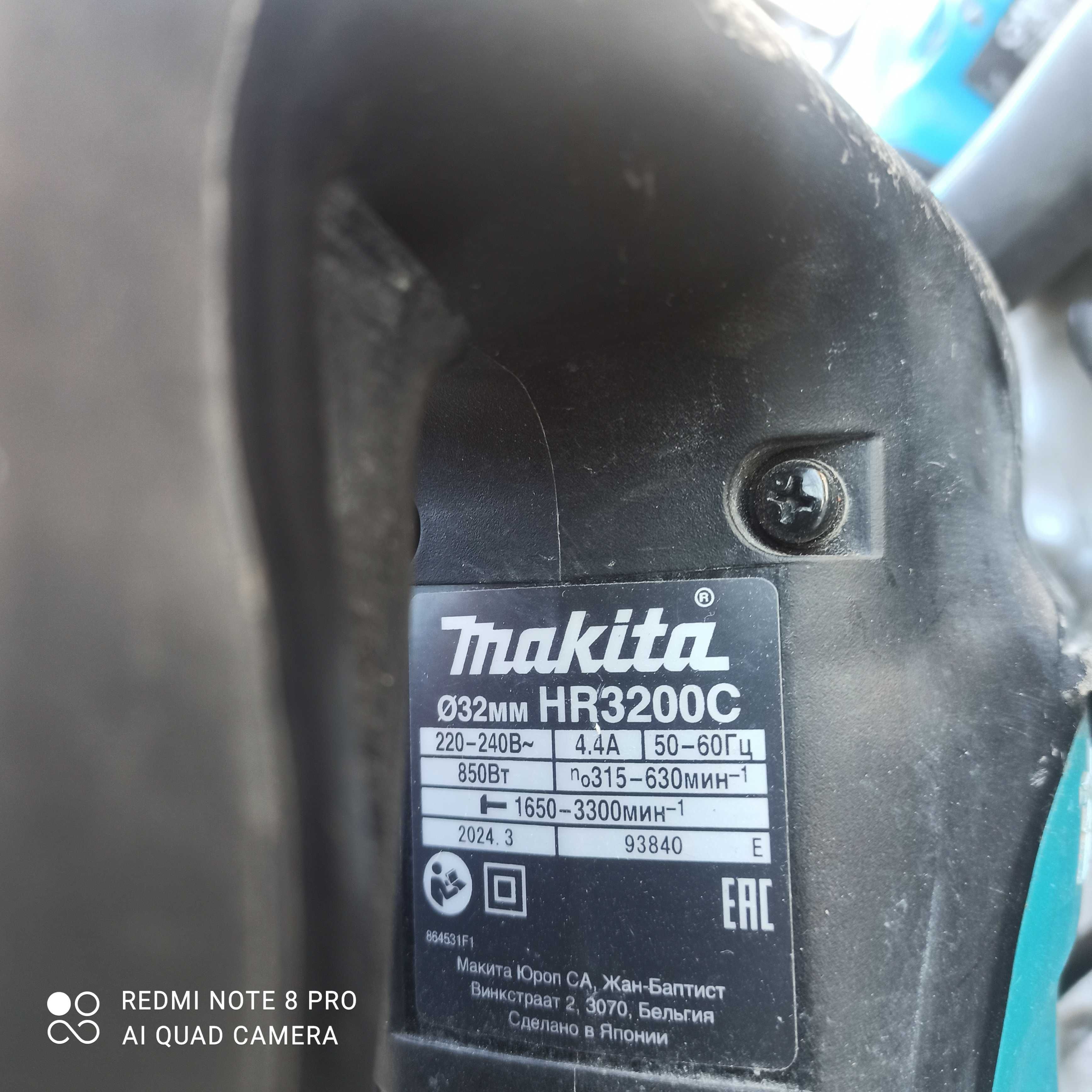 новый перфоратор макита HR 4013 C, makita HR 3200C