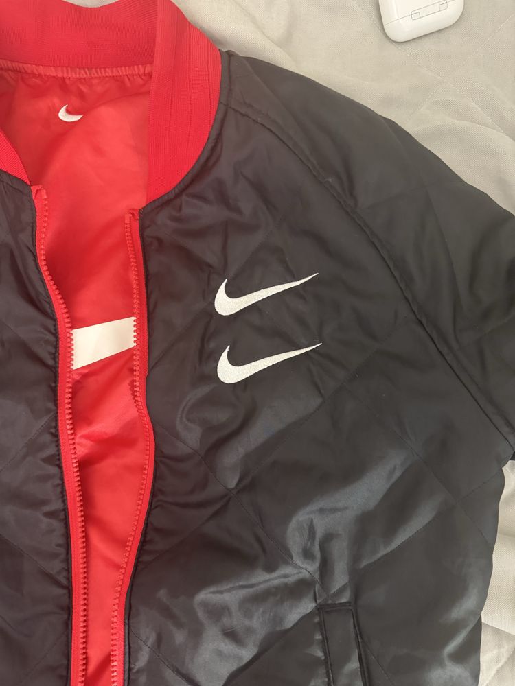 Nike swoosh бомбер