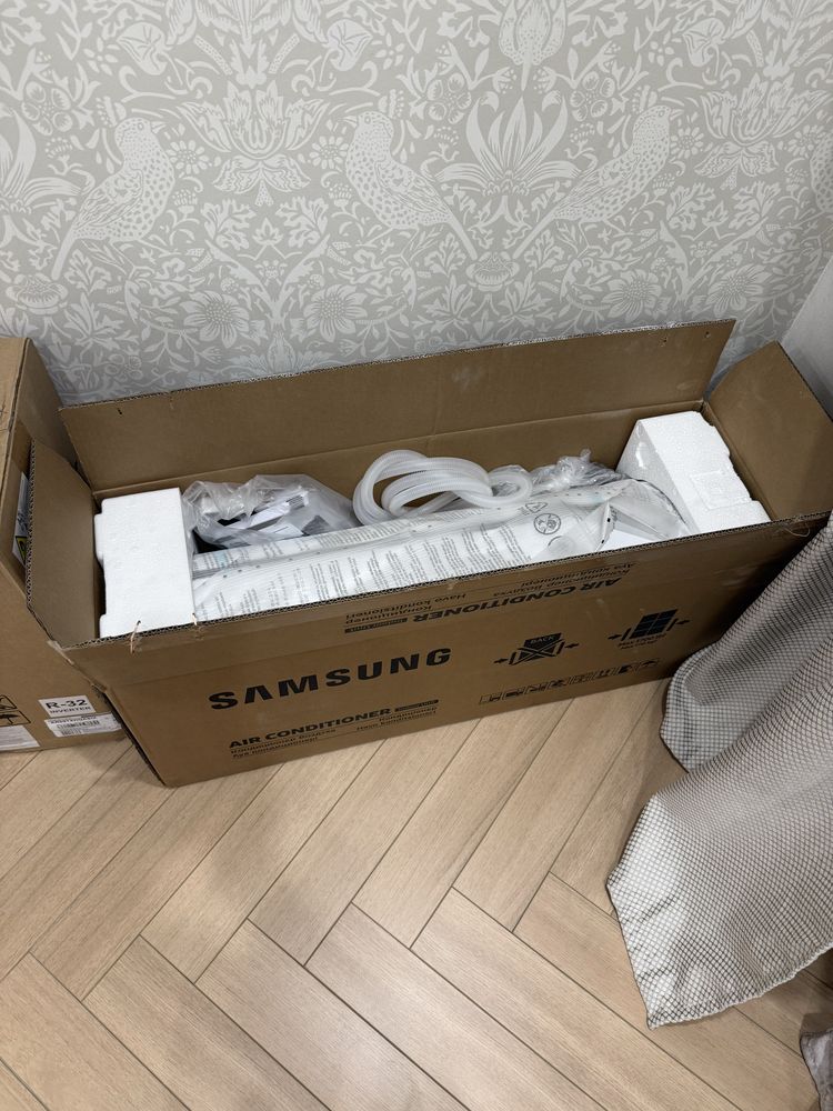 Продам кондиционер Samsung AR09TXHQASINUA/XUA