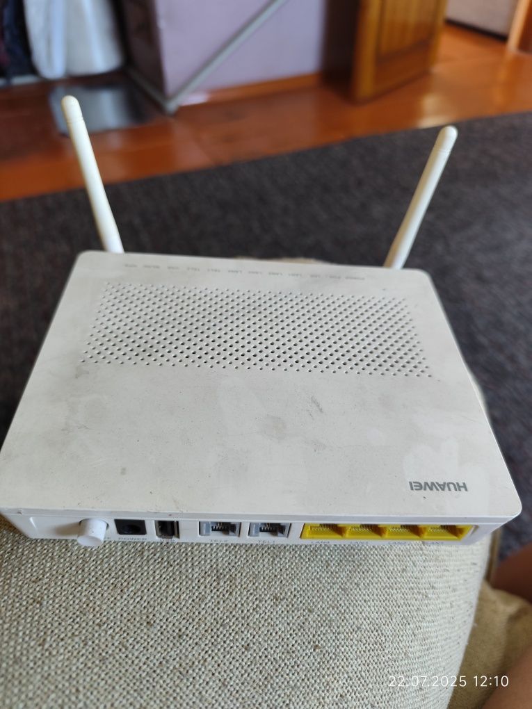 Продам Роутер Huawei