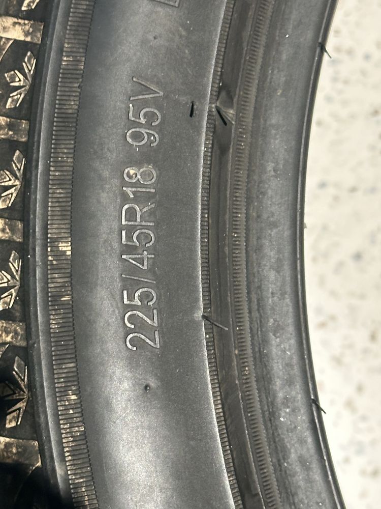 225/45 R18 Одна шина