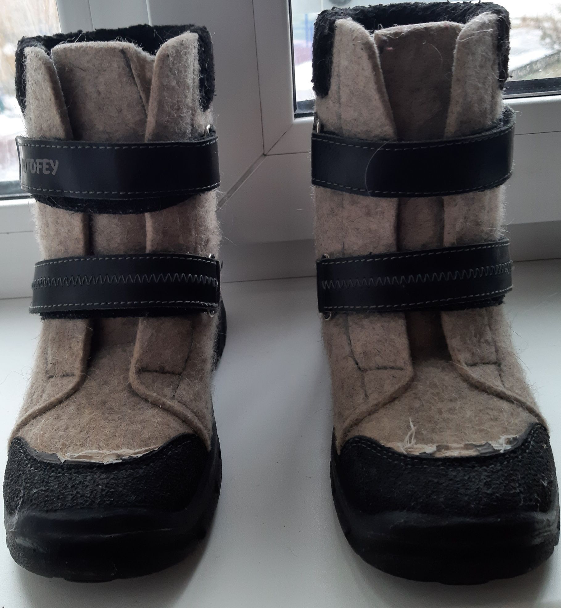 Продам  детские зимние ботинки