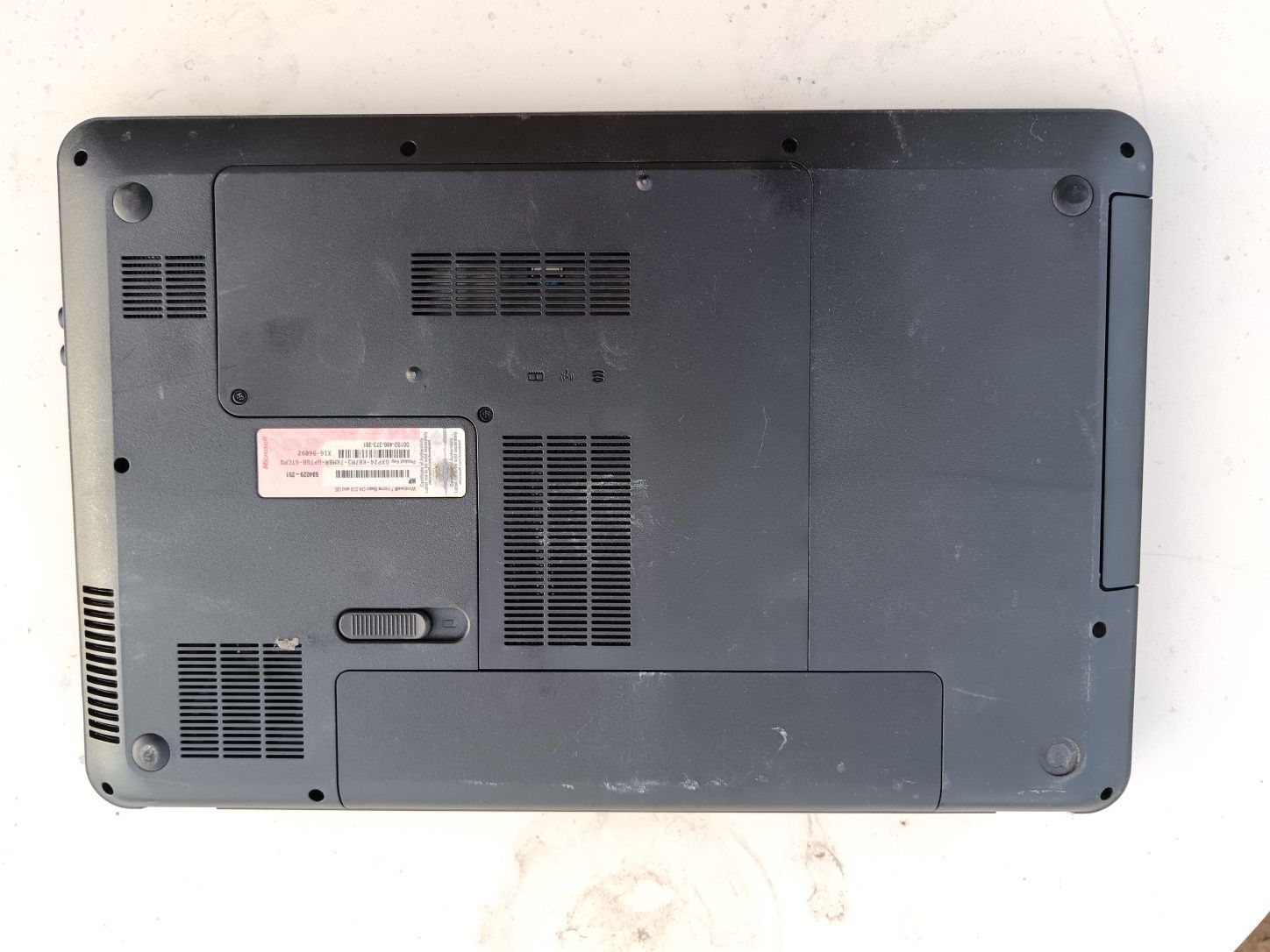 Корпуса HP G6 количество 2шт