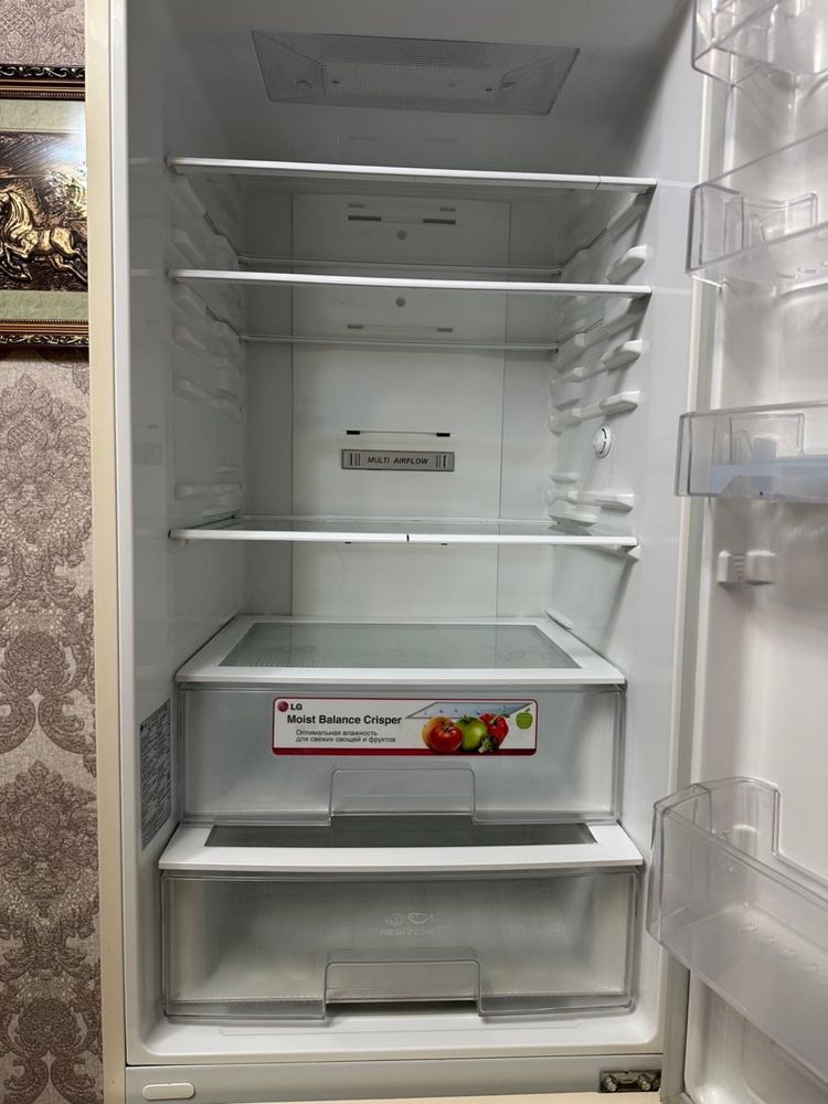 Продам холодильник LG
