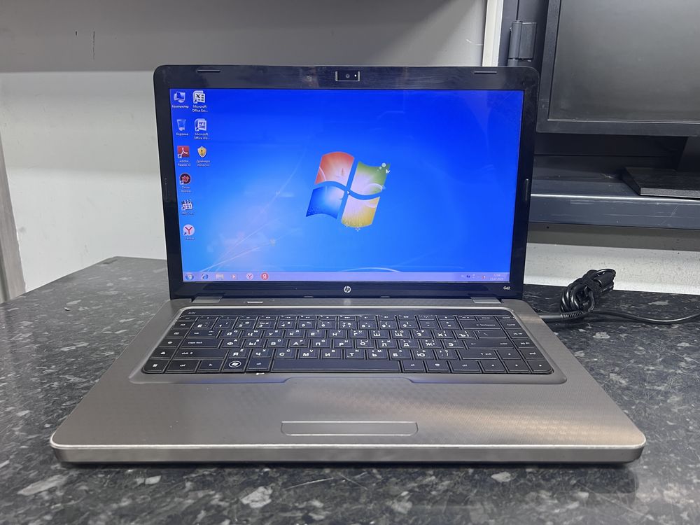 Ноутбук HP Core i3