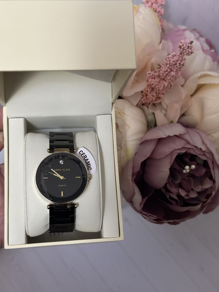 Часы с брилиантом на циферблате Anne Klein оригинал