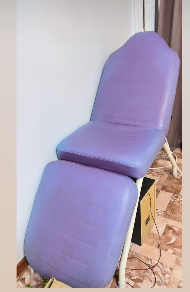 Продам кушетку в хорошем состояний