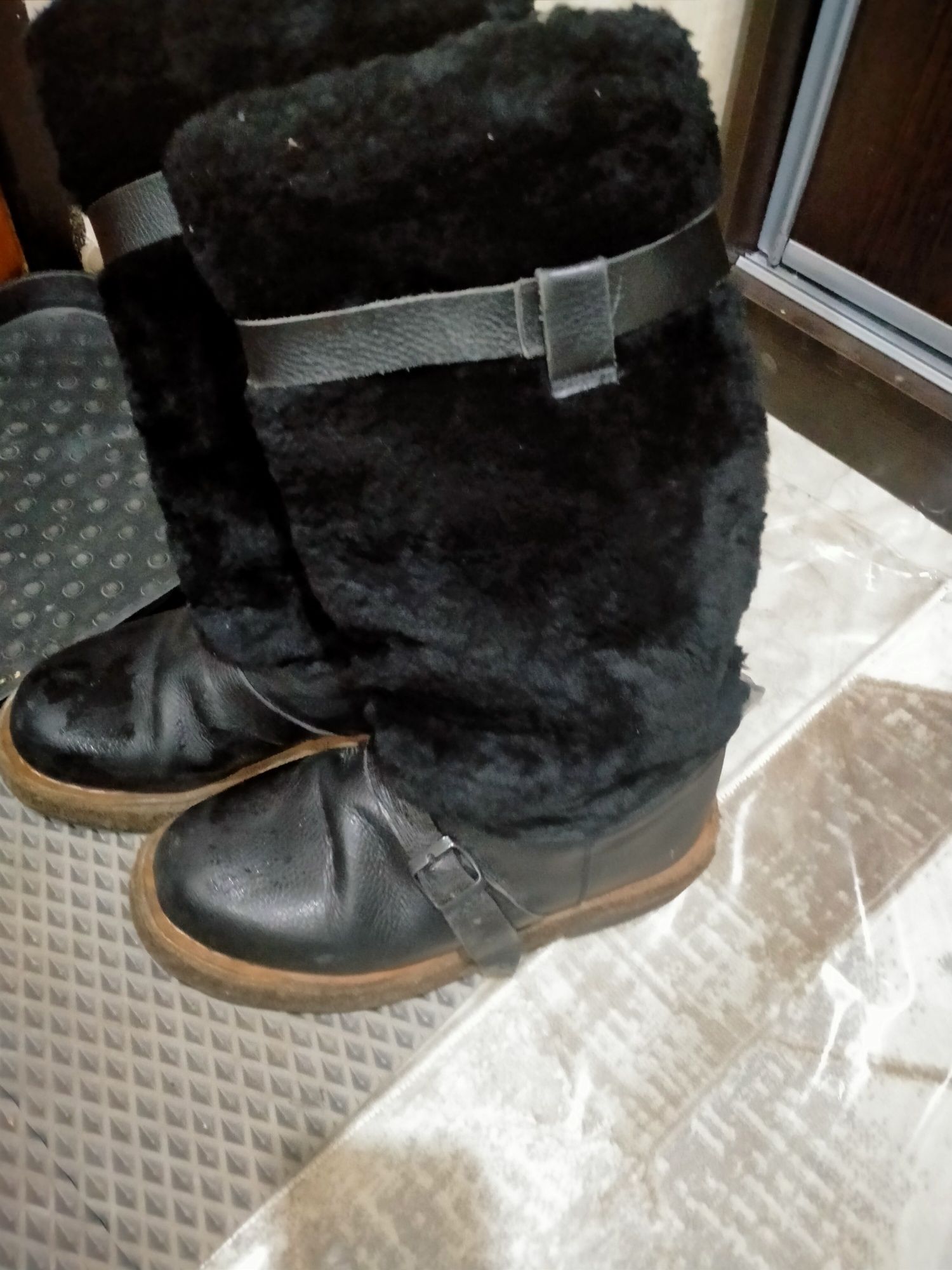 Продам Мужские унты
