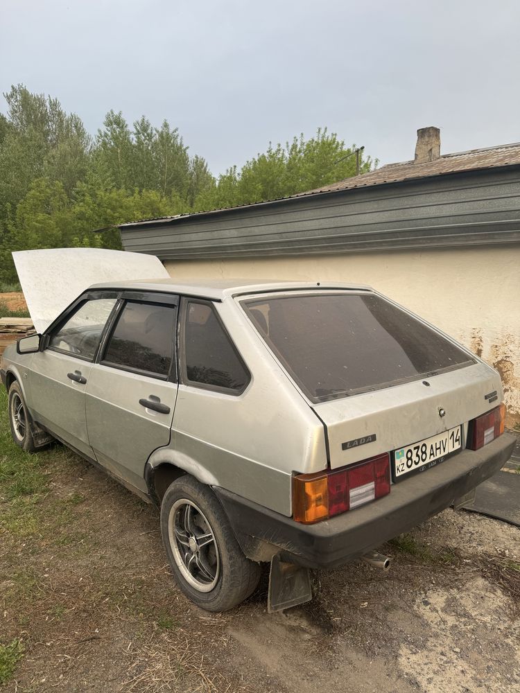 Продам машину ваз 2109