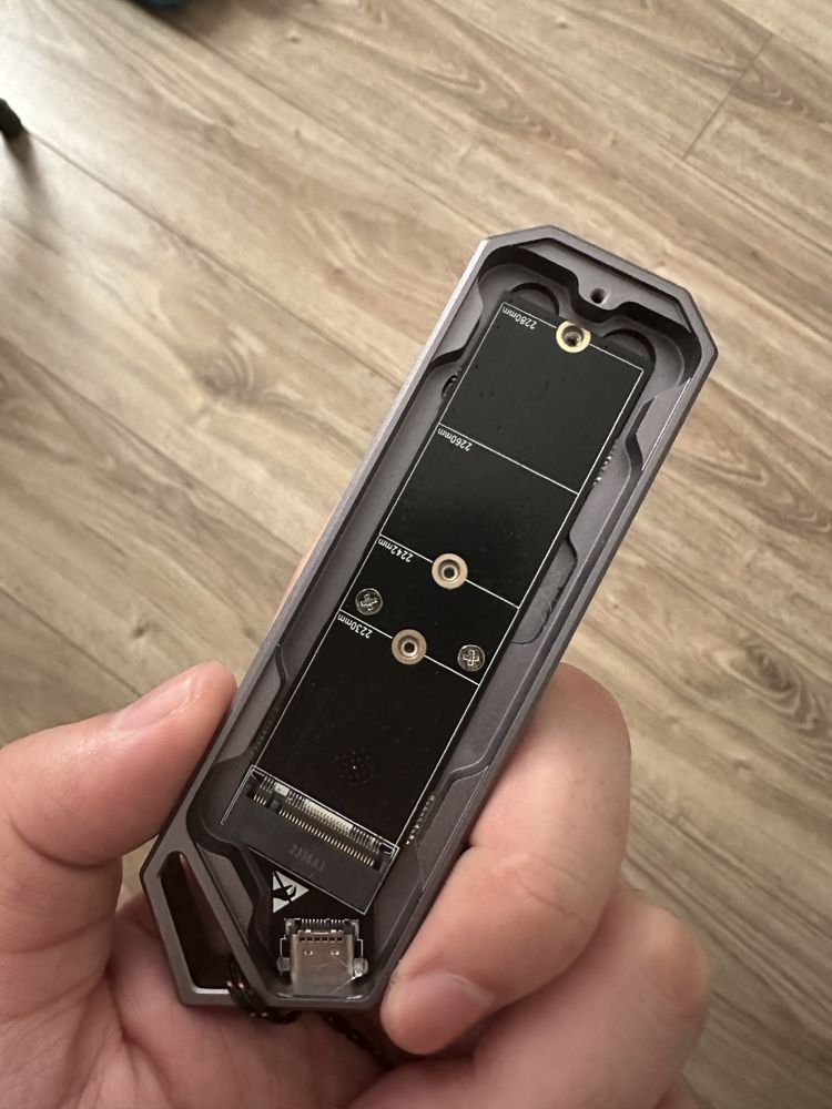 SSD с железой защитой