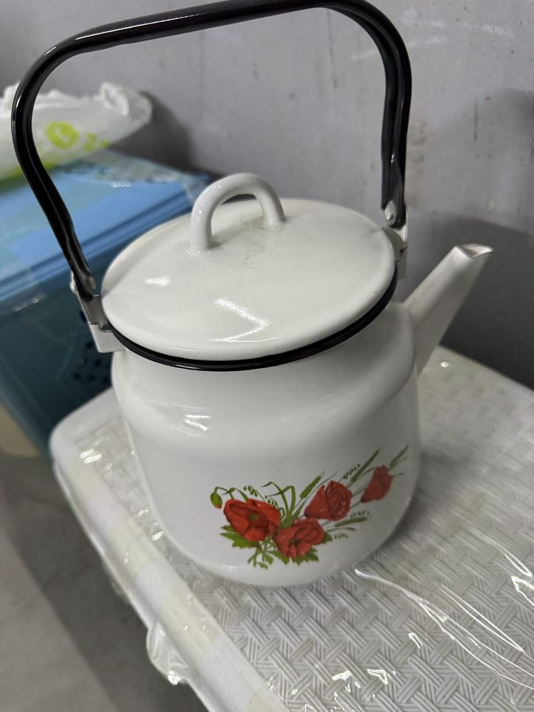 Чайник металический эмалированный