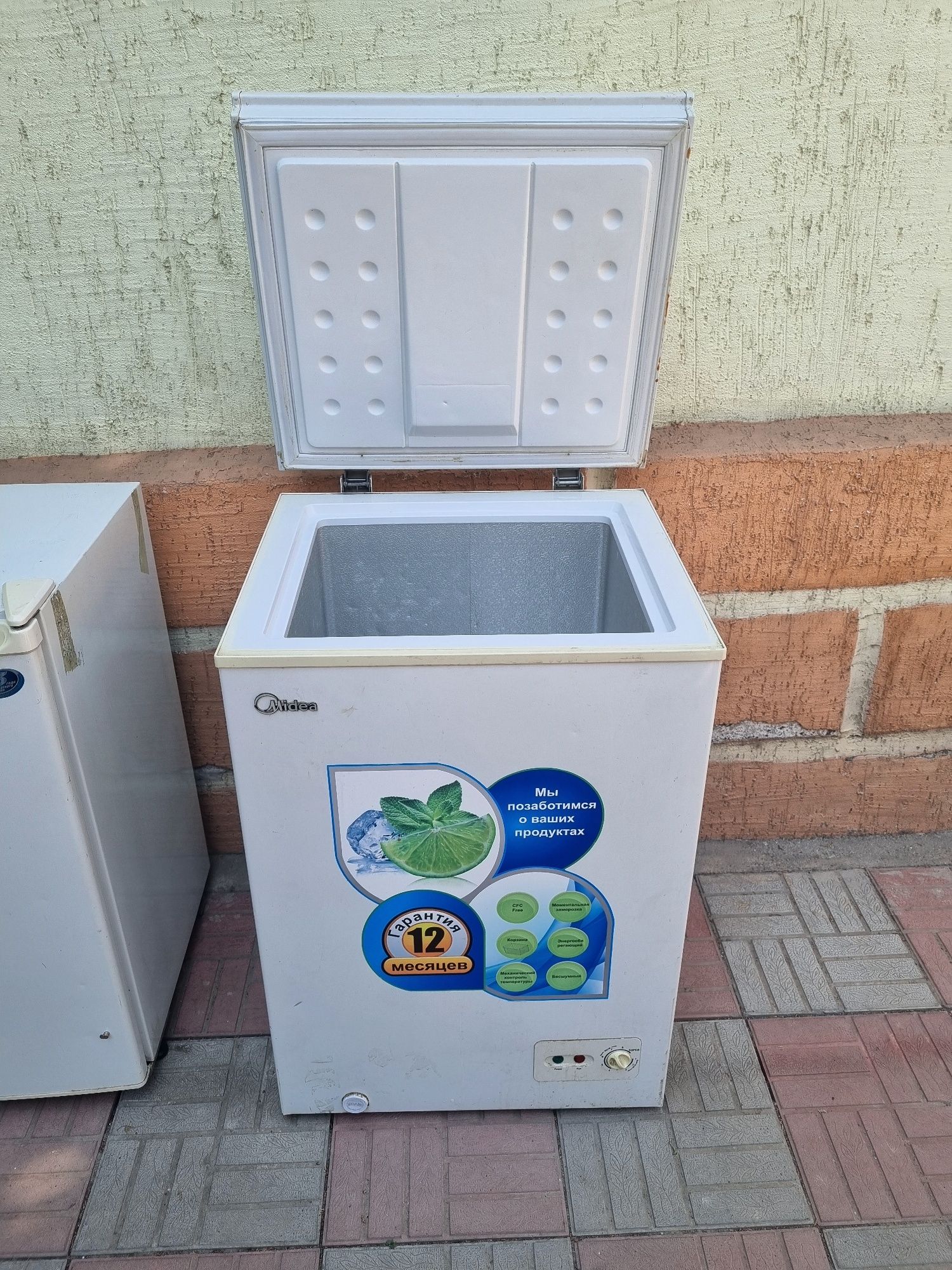 Морозильник Midea на 100л