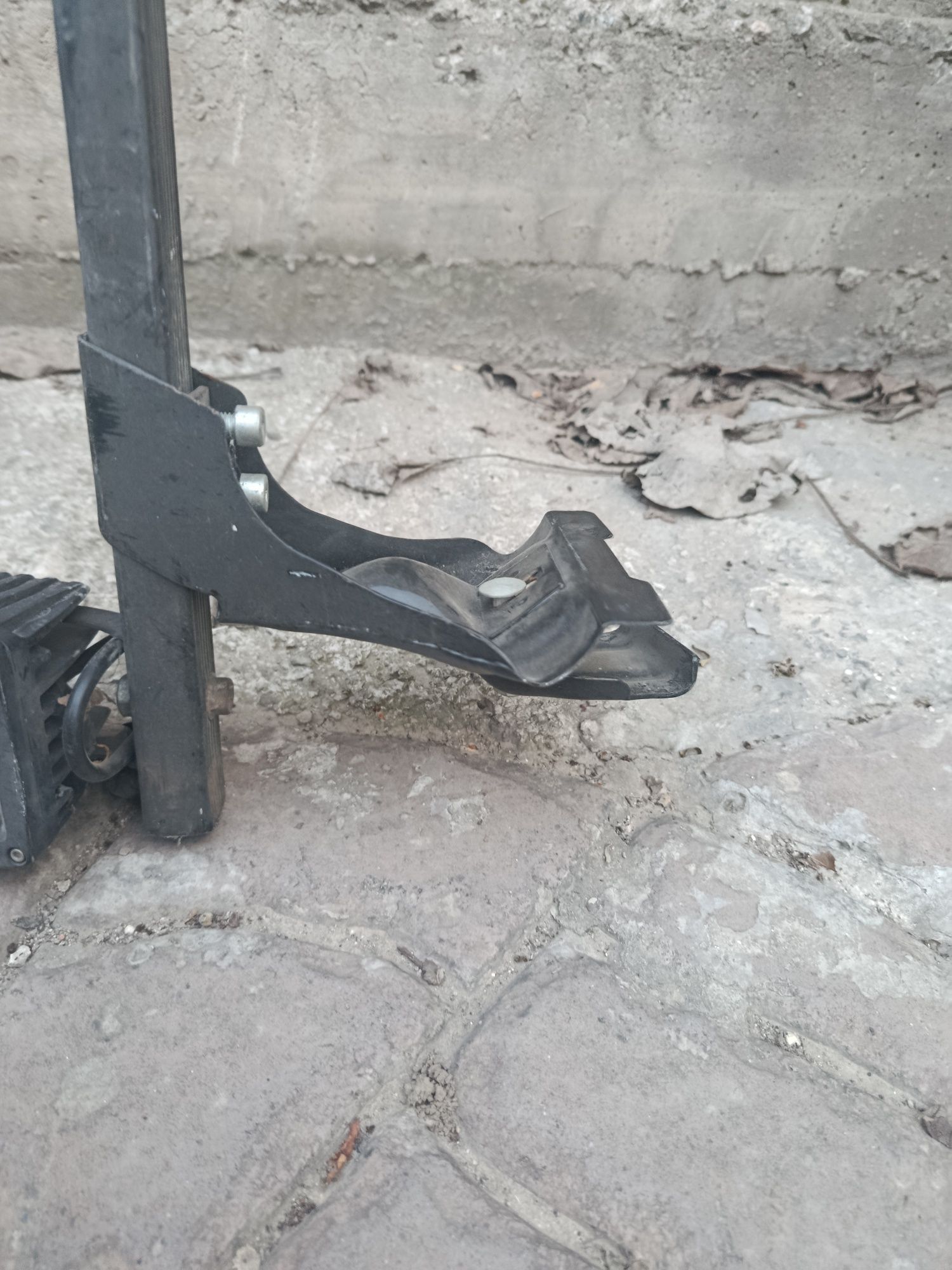 Рейлинг с ЛЭД фарами на крышу авто