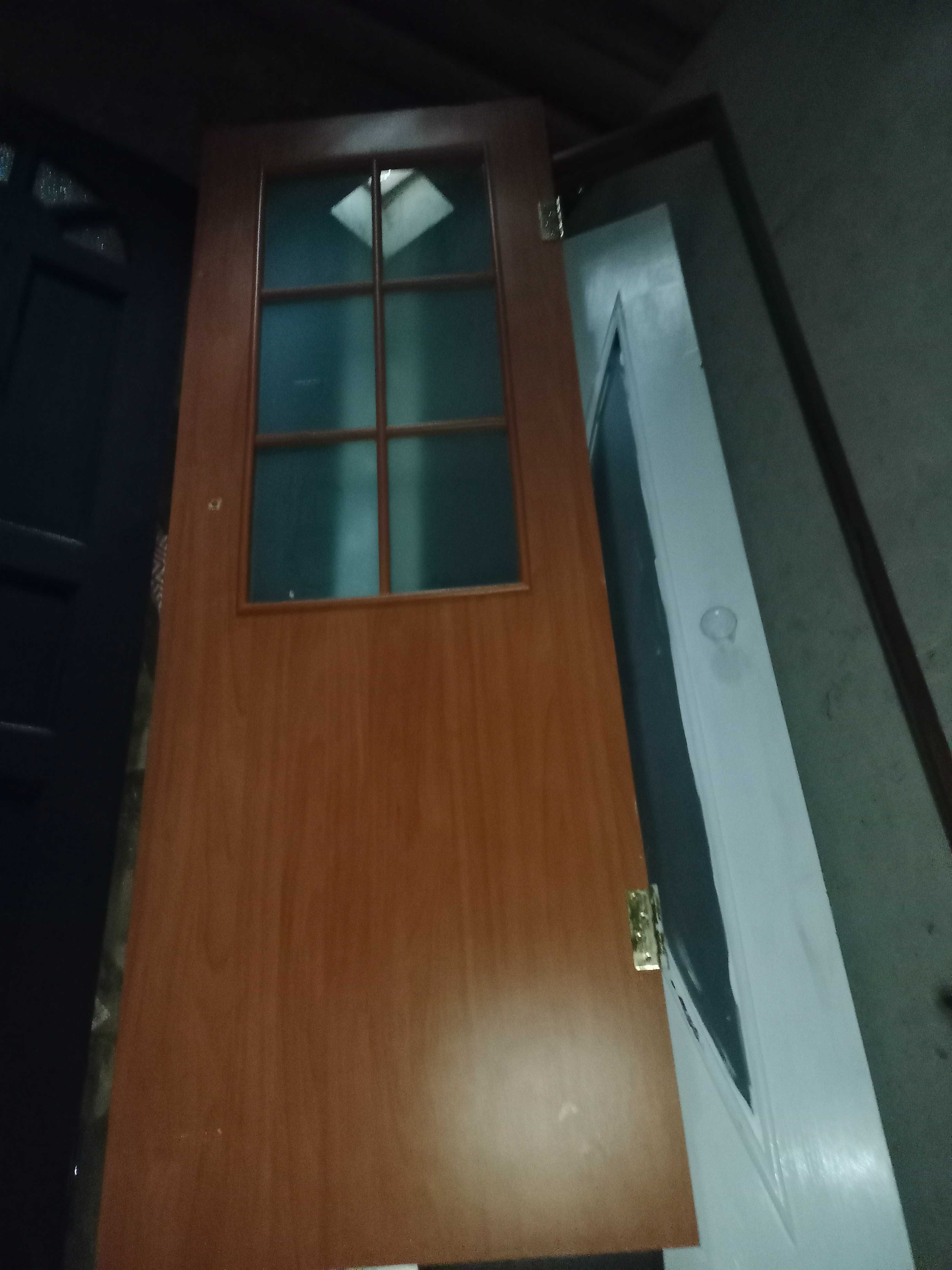 Продам двери размеры 80/200см и 70/200см и 60/200см 6мкр(кунаева)