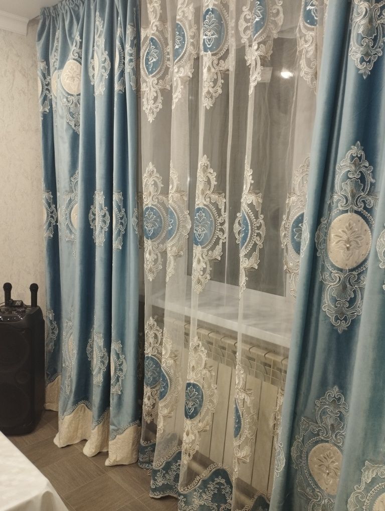 Продам шторы с тюлями