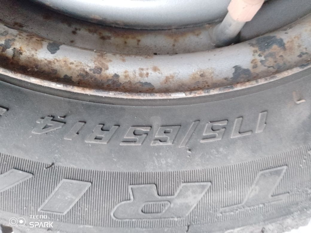 Продам зимнюю резину R14