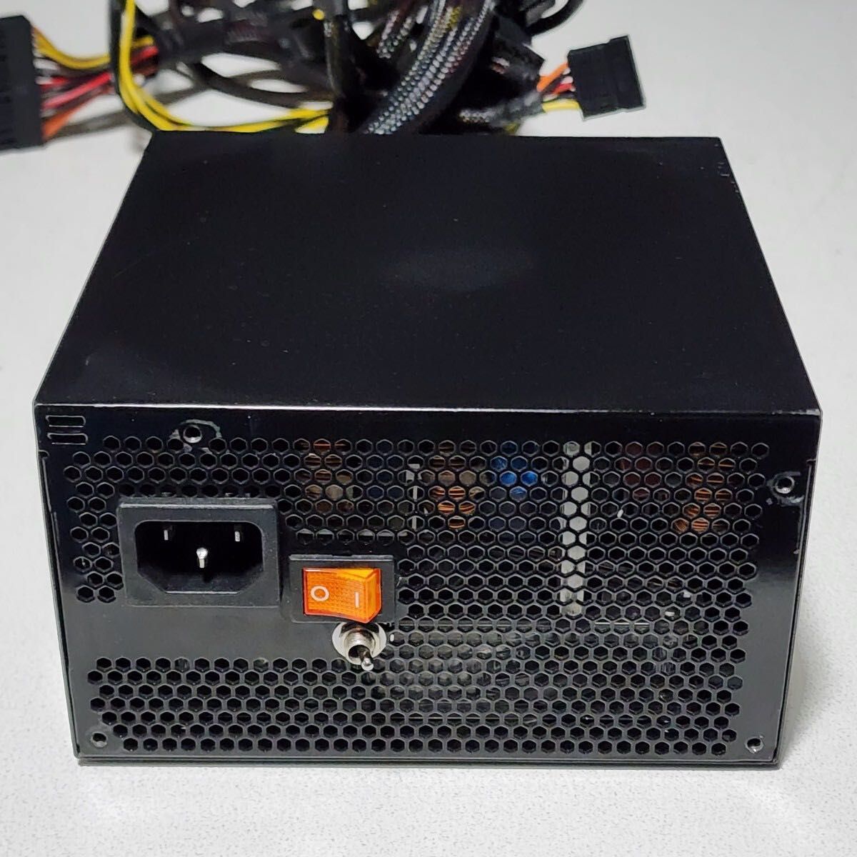 БП 800W AcBel, 80 PLUS BRONZE (КПД от 80% до 88%), с подсветкой