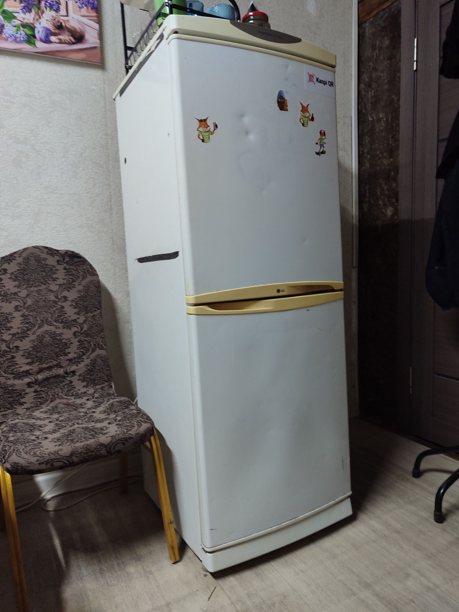 Холодильник двухкамерный