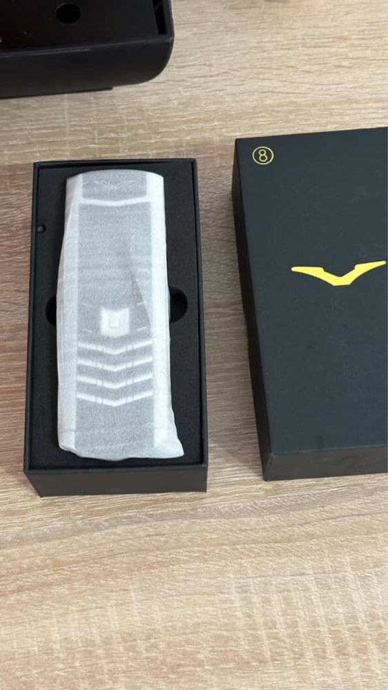 Продается Vertu новый