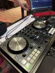 DJ контроллер TRAKTOR S2MK3