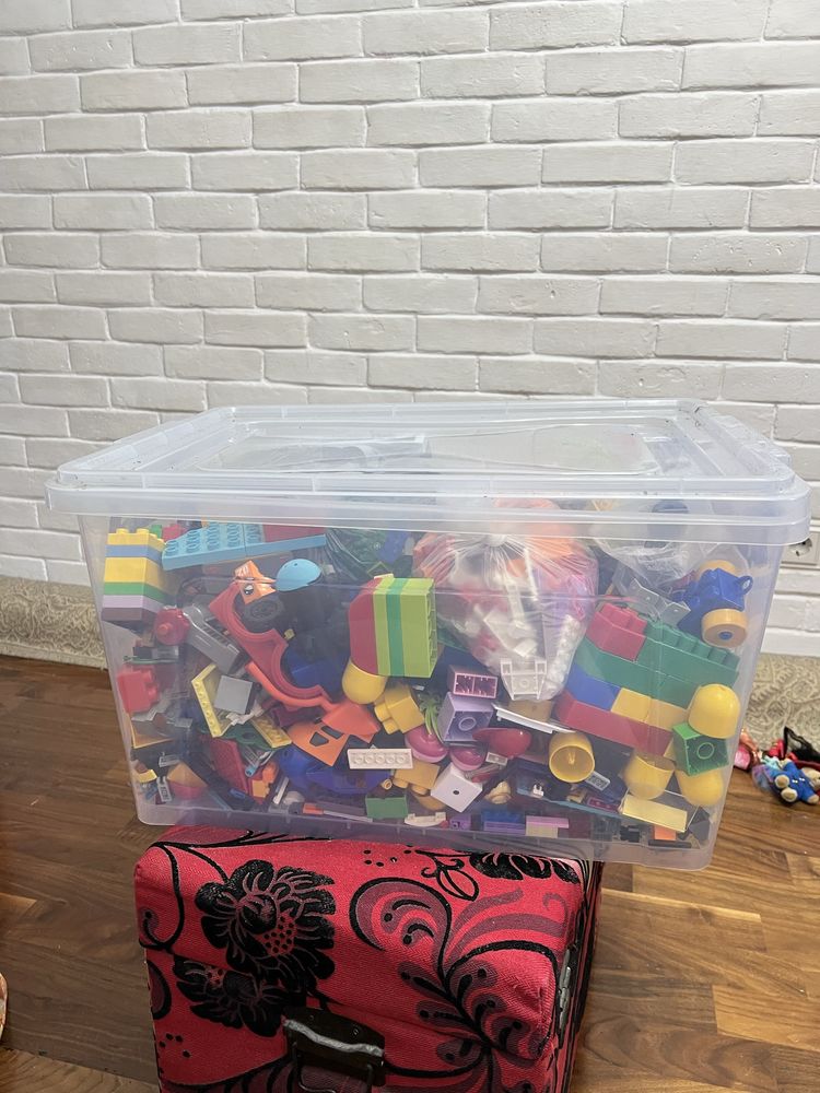 Продаю Игрушки лего