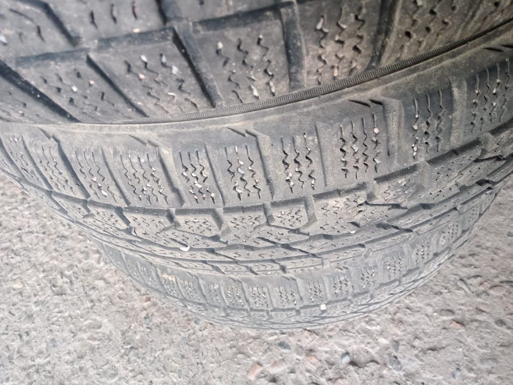 Продам шины на 16R