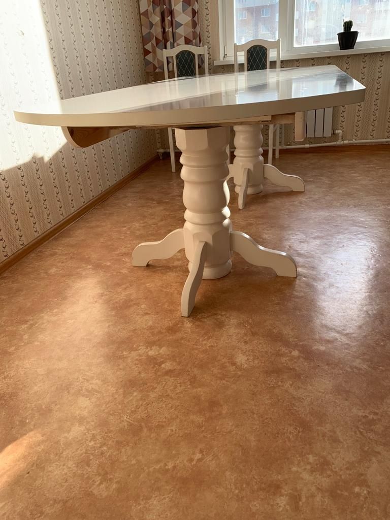 Продам стол раздвижной без стульев,белый размеры 300×110×70 белый
