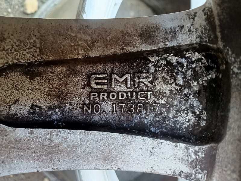 Продам оригинальные легкосплавные диски "EMR" на Subaru