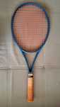 Wilson Blade V9 Rolland Garros Edition. 16x19,305 гр.,98sq.in.Ручка 2.
