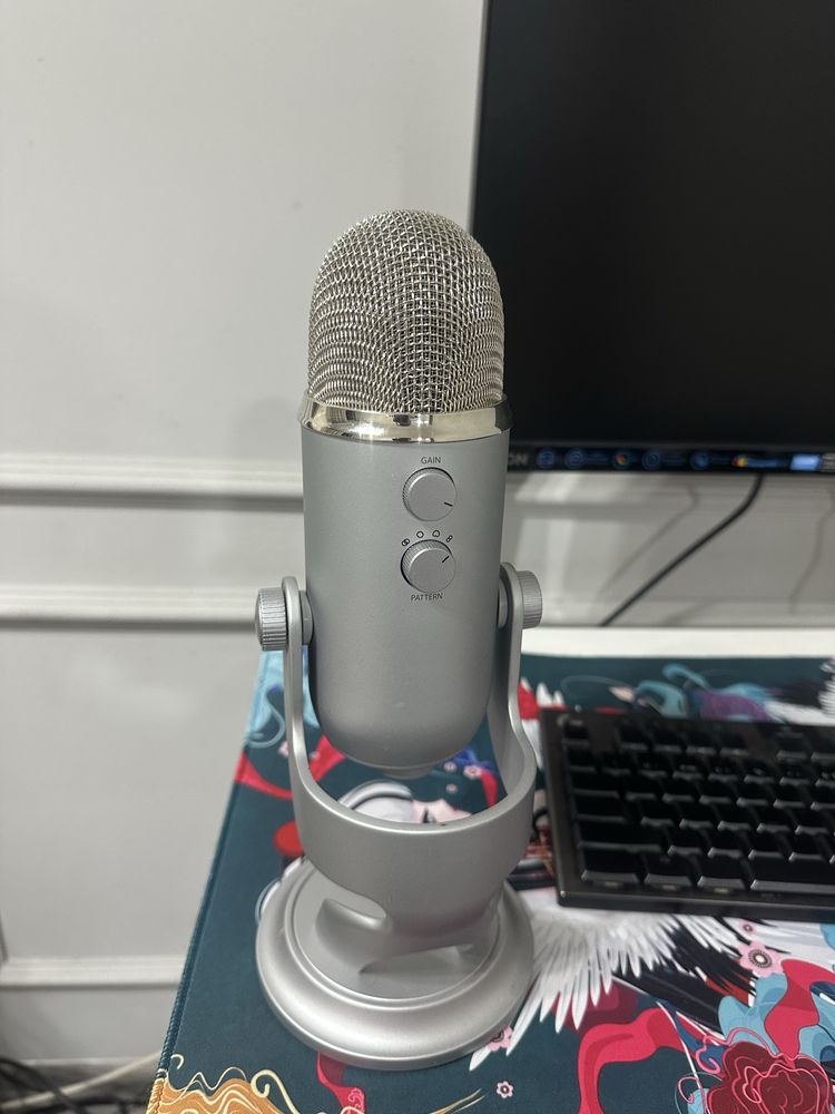 Микрофон logitech yety