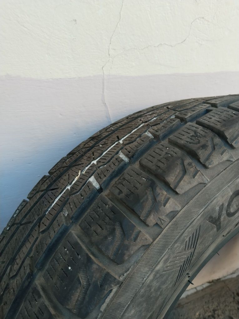 Продам резину на R18