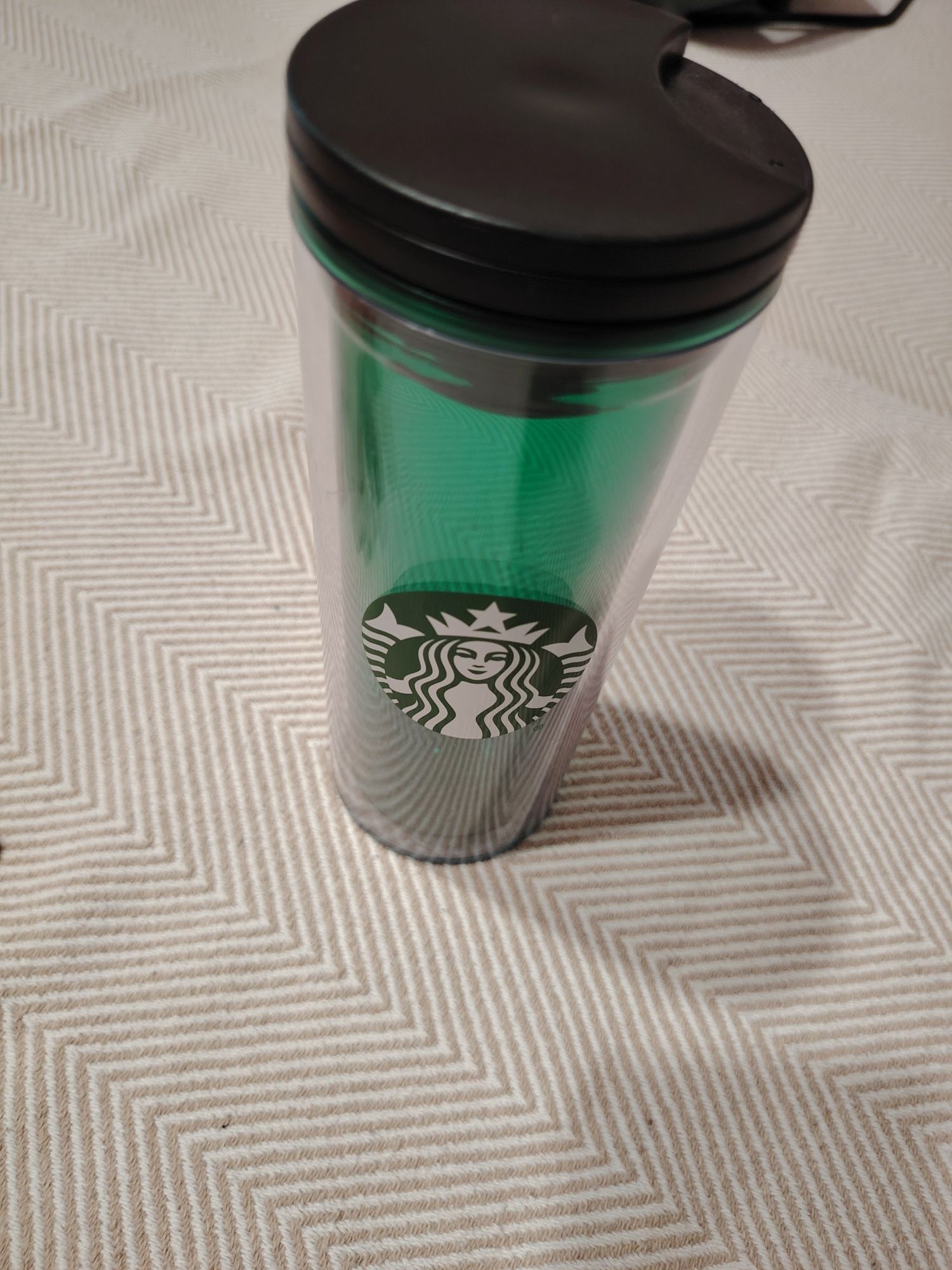 Бутылка Starbucks