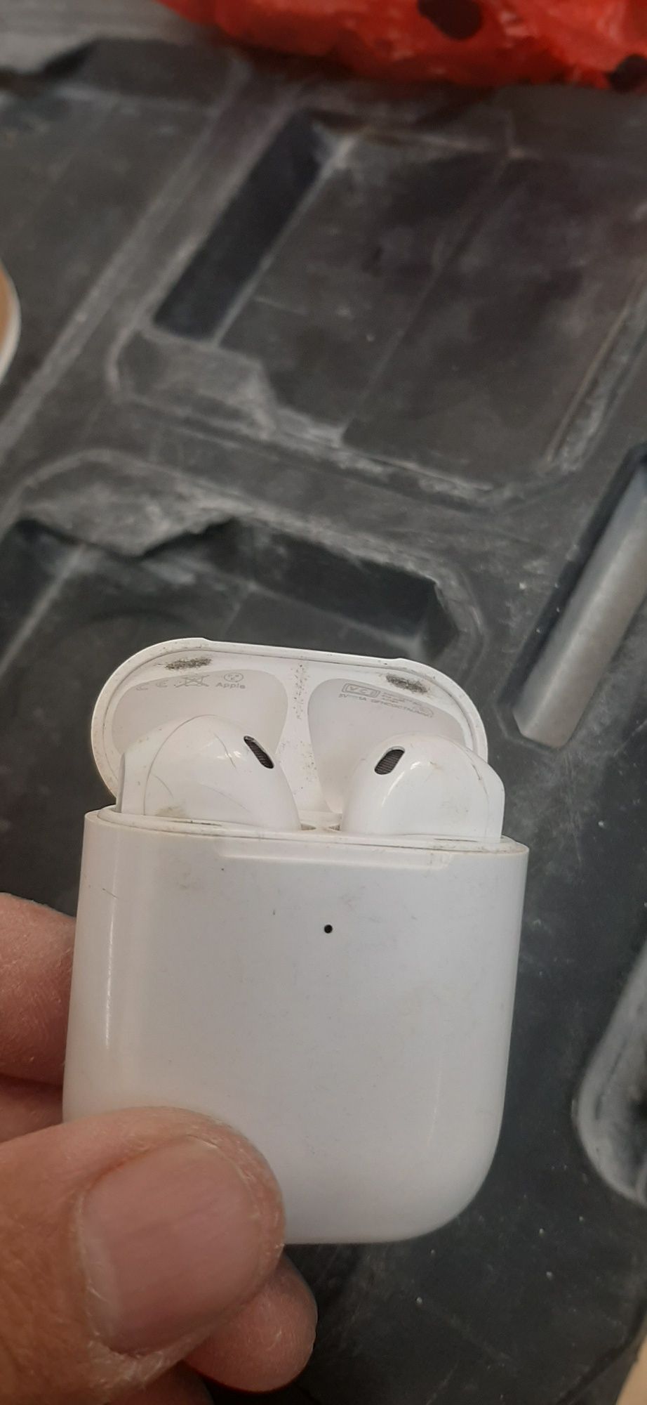 Продам Airpods 2