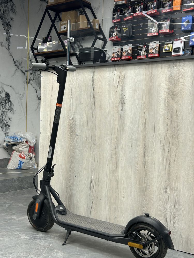 ЭлектроСамокат ninebot segway