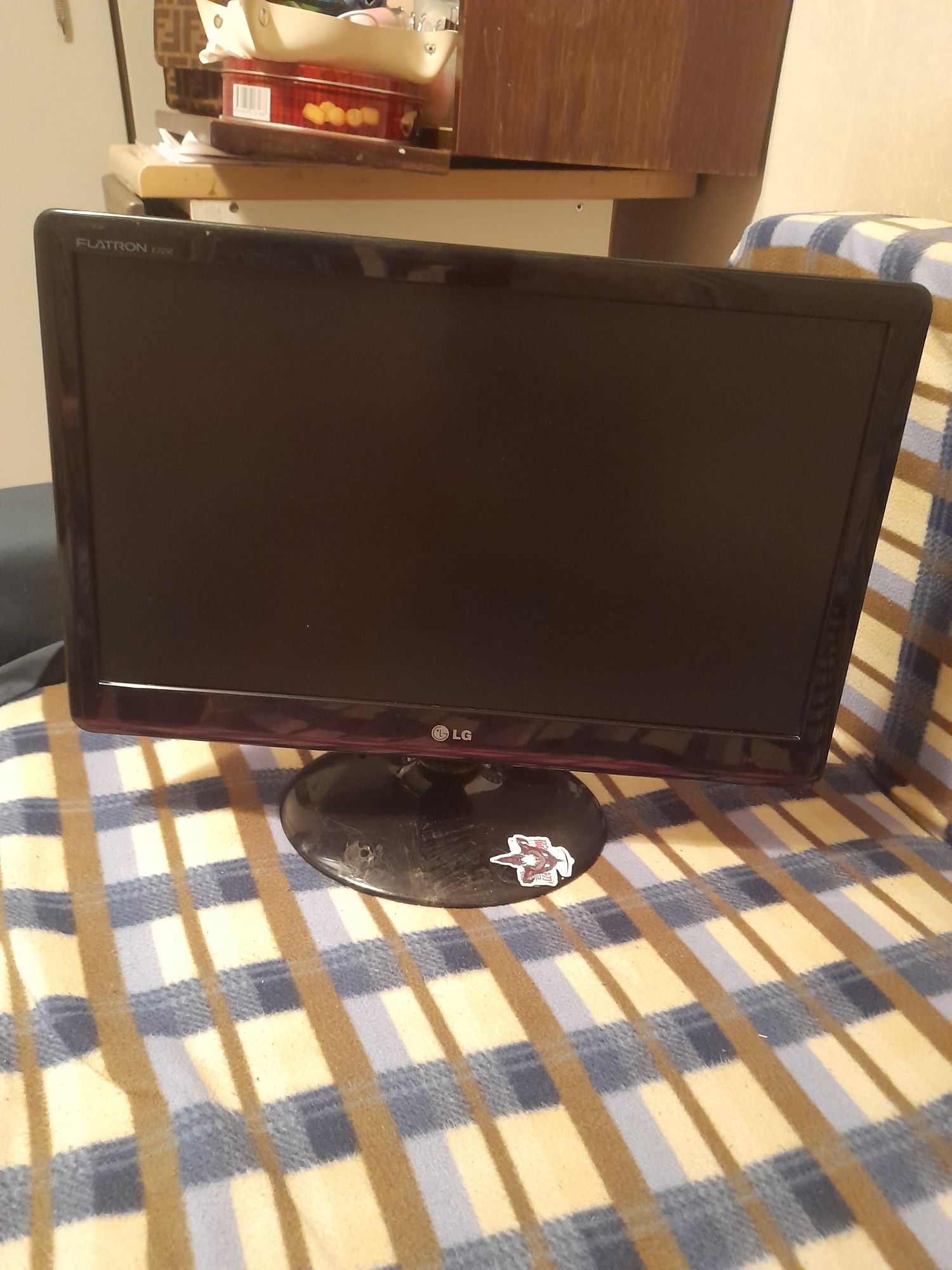 Монитор 22d LG HDMI