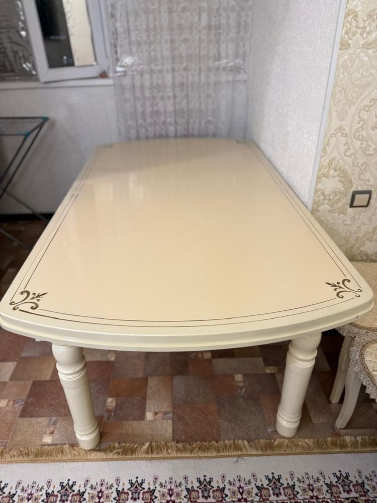 Стол гостиный 2.м / 2,5м и 8 стульев