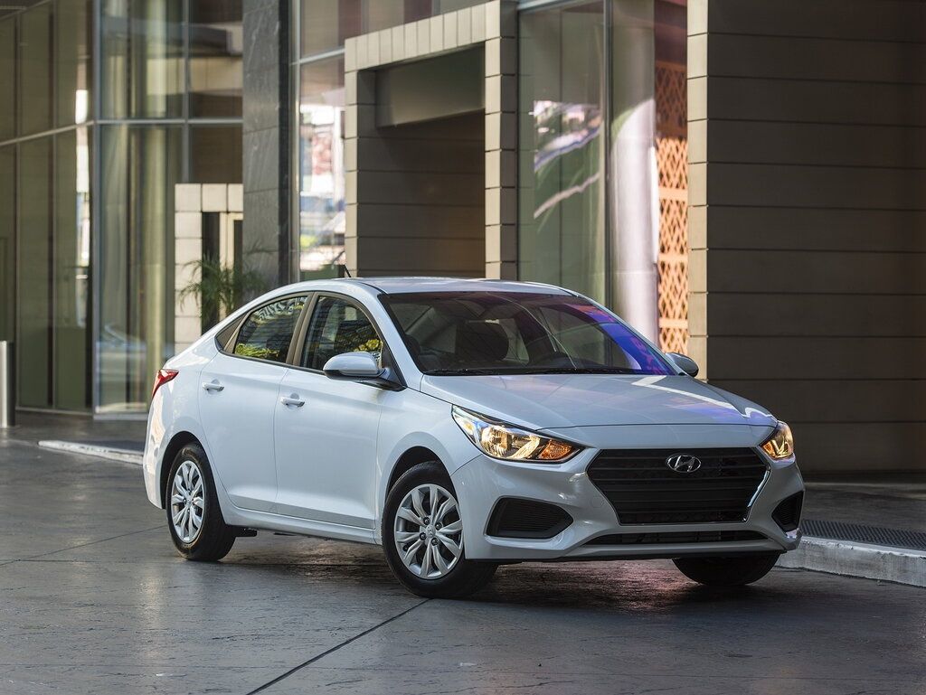 Решетка радиатора Hyundai accent
