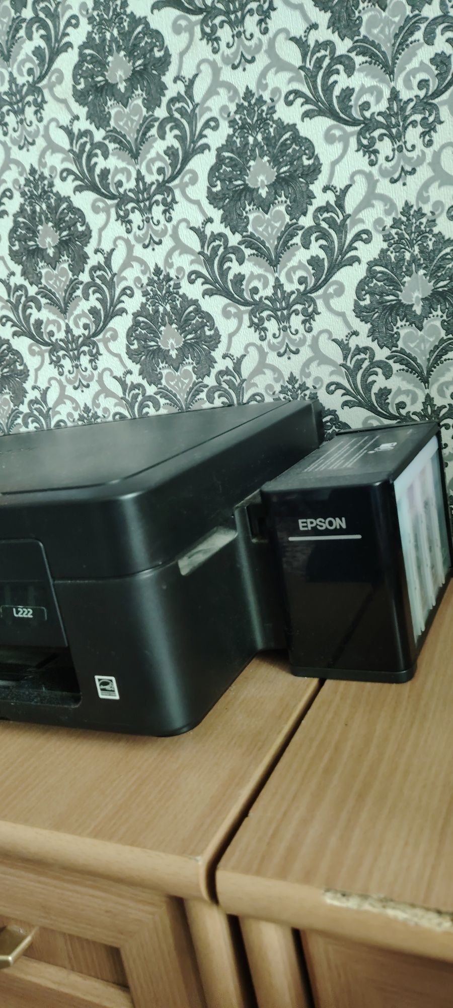 Продам принтер EPSON 4 цвет в хорошом состоянии